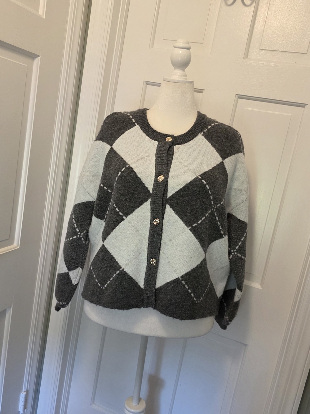 Song of Style Gray Argyle Button-Up Cardigan Size Large, Preppy, Casual